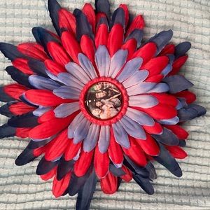 5 Seconds of Summer hair flower